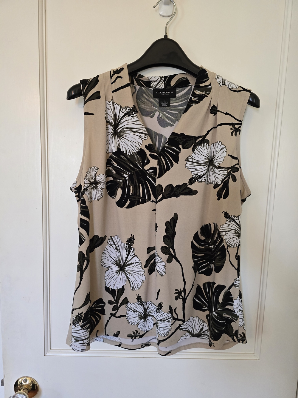Liz Claiborne Black & Beige Floral V-Neck Sleeveless Top LARGE